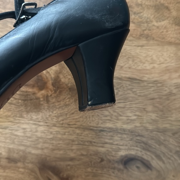 Capezio Black Character Shoes/Heels - 7.5 - Picture 10 of 10